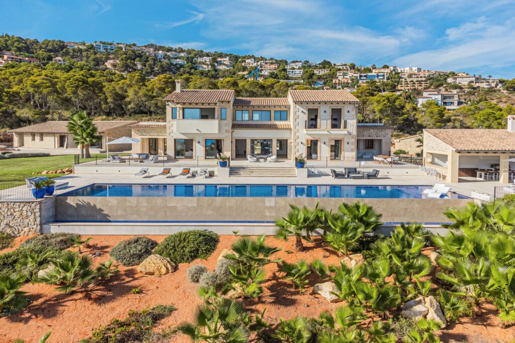 Luxury villa in Andratx, Mallorca with sea and mountain views
