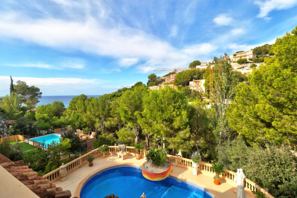 Sea view 4-bedroom villa with pool for sale in Costa de la Calma, Mallorca