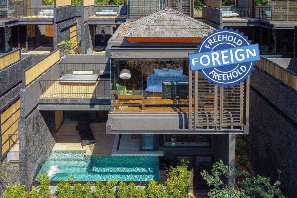 1-bedroom pool villa in Layan with convertible living space and balcony