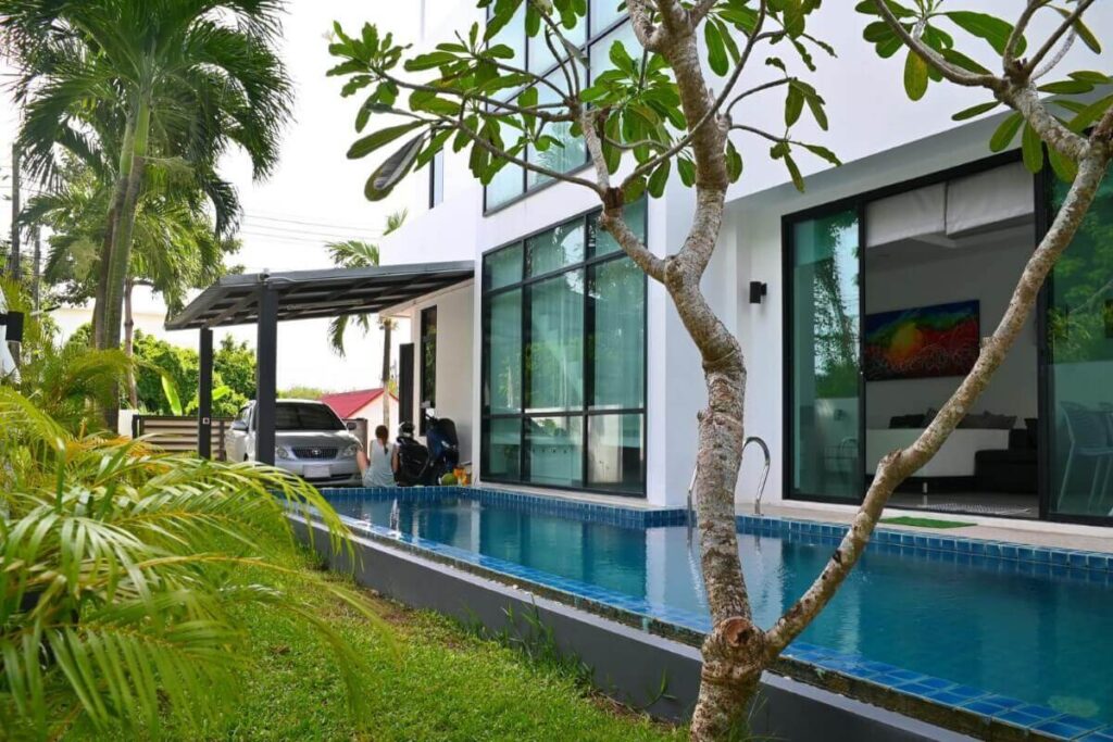 2-bedroom villa in Rawai with saltwater pool and sea view terrace