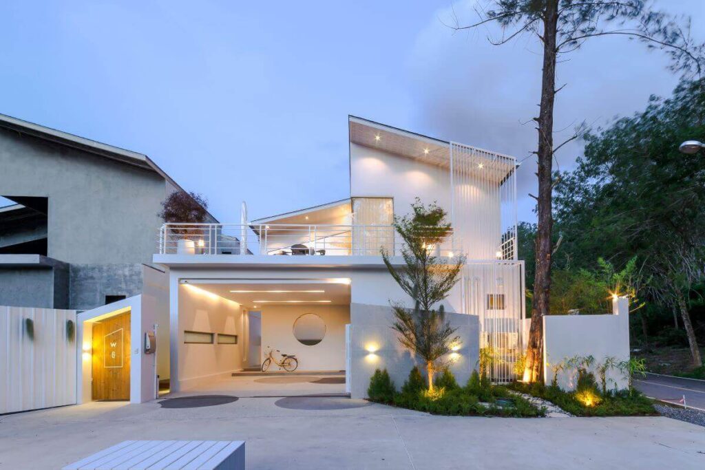 Modern 3-bedroom pool villa for sale in Cherng Talay, near Bang Tao Beach