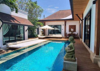 3-bedroom villa with pool and deck in Rawai, Phuket