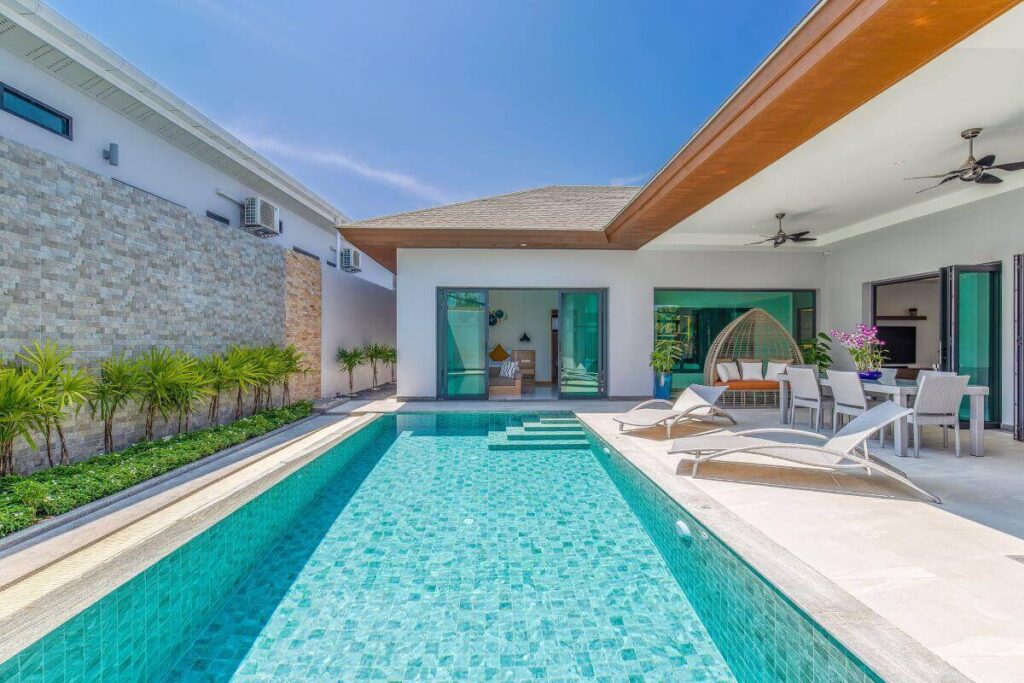 Newly built 3-bedroom pool villa for sale in Pasak, Cherng Talay, Phuket