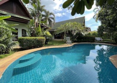 3-bedroom Thai-Balinese villa with pool and large garden for sale near Surin Beach, Phuket