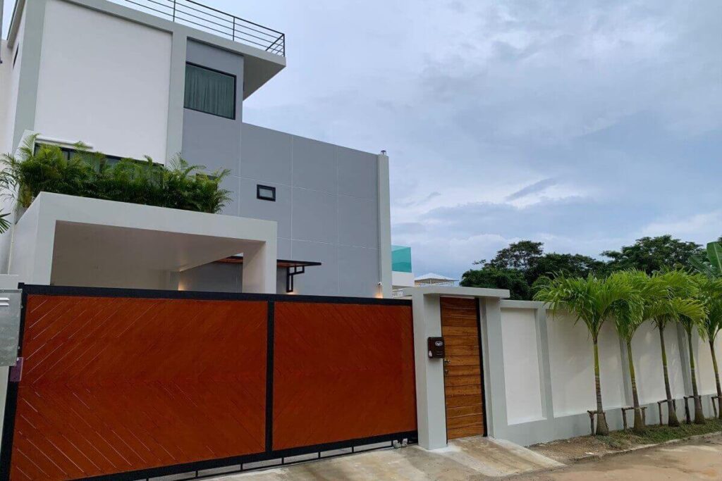 4-bedroom modern villa with pool and parking for sale in Rawai, Phuket – 360 sqm built-up area