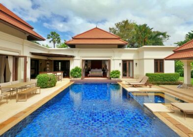 Thai-Balinese style 4-bedroom villa in Cherng Talay with pool, garden, and prime location near Boat Avenue