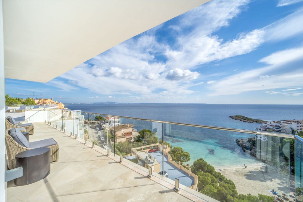 4-bed luxury apartment for sale in Calvià, Mallorca