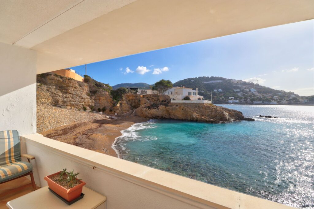 1-bedroom beachfront apartment with terrace and sea views for sale in Andratx, Mallorca