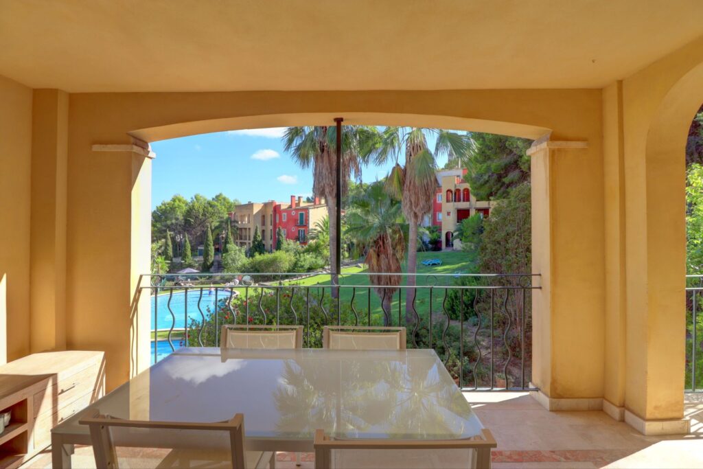2-bedroom apartment with pool and garden views for sale in Calvià, Mallorca