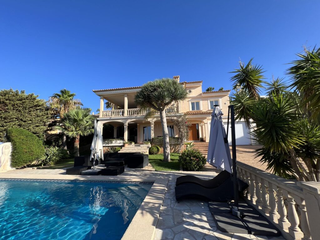 4-bedroom sea view villa with pool for sale in Nova Santa Ponsa, Mallorca