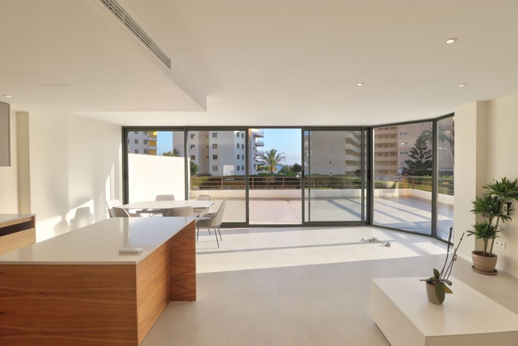 2-bed refurbished apartment for sale in Puerto Portals, Mallorca