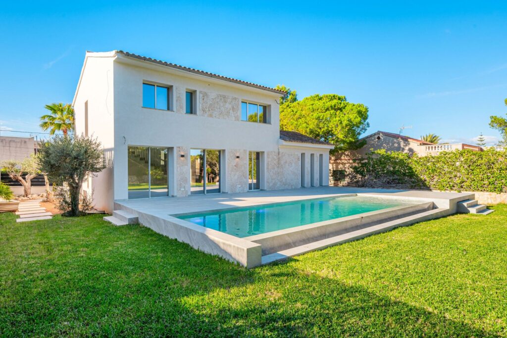 4-bed villa with infinity pool for sale in Calvià, Mallorca