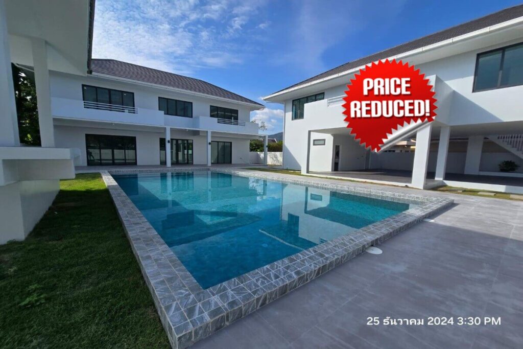 4-bedroom standalone villa with 12m private pool for sale in Rawai, Phuket