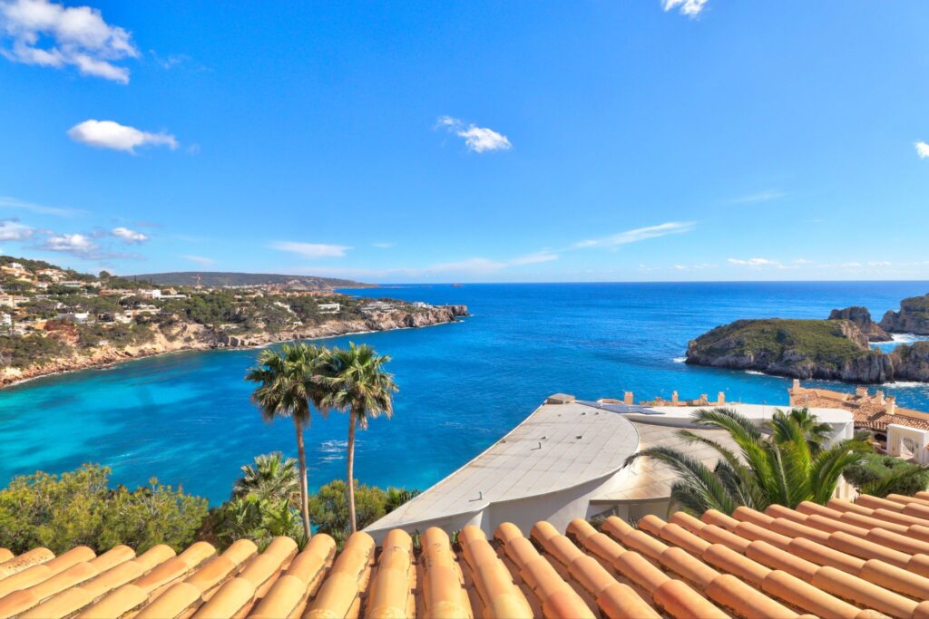 3-bed sea view apartment for sale in Calvià, Mallorca