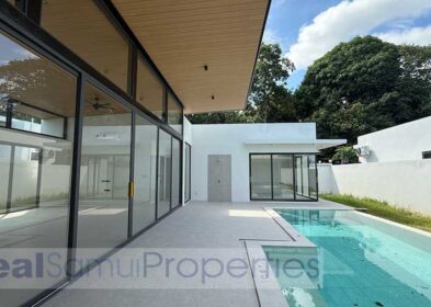 Exterior view of 3-bed pool villa in Chaweng, Koh Samui
