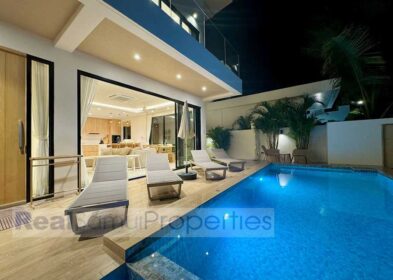 Modern 3-bed villa with garden and pool in Laem Sor, Koh Samui