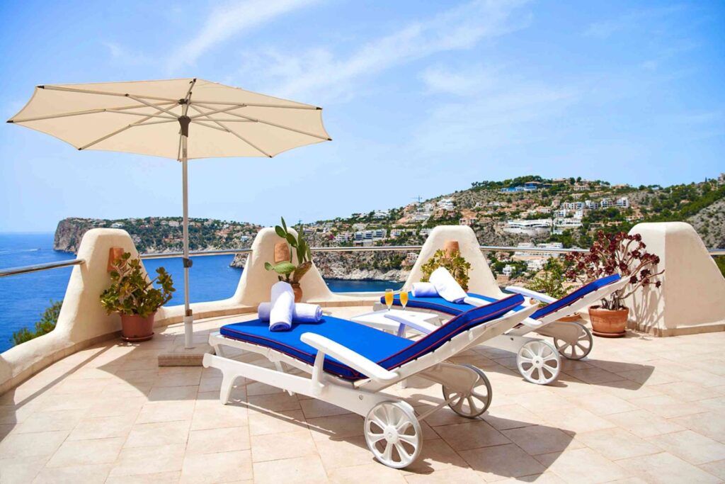 2-bed sea view apartment with rental licence in Cala Llamp, Port Andratx, Mallorca