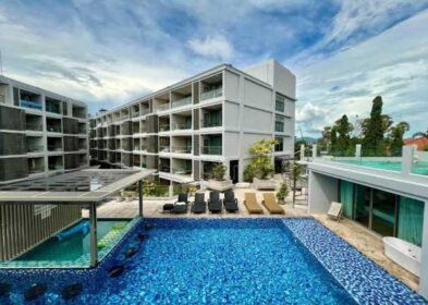 Studio condo layout with balcony and jacuzzi in Bang Tao