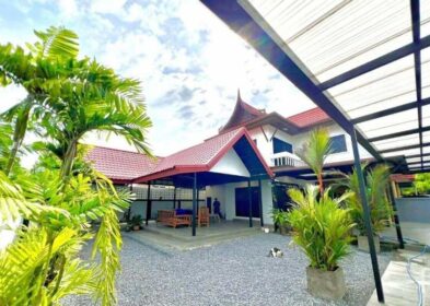 2-bed renovated Thai-style house for sale in Rawai Phuket