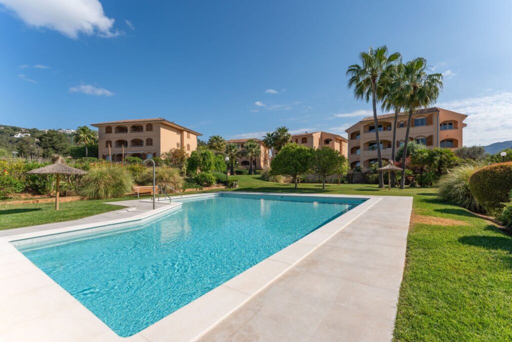 2-bed garden apartment for sale in Andratx, Mallorca