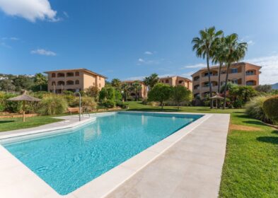 2-bed garden apartment for sale in Andratx, Mallorca