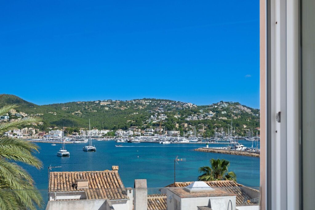 3-bed penthouse project with sea view and terrace for sale in Puerto de Andratx