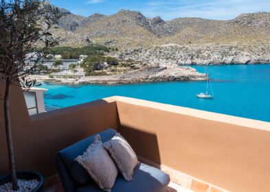 Modern 3-bed villa with sea views and terraces in Cala Sant Vicenç, Mallorca