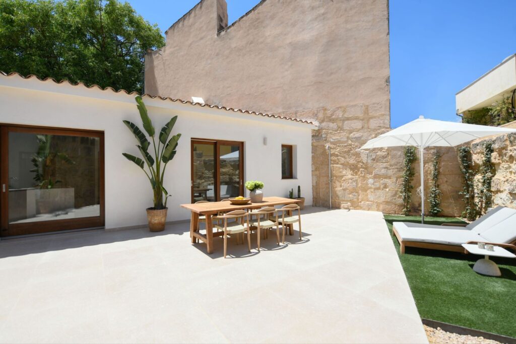 Restored villa with private garden in Es Jonquet, Palma