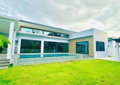 3-bed villa with pool and garden for sale in Ban Tai, Koh Samui
