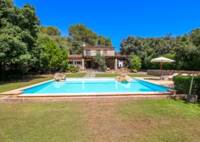 3-bed traditional villa with private pool for sale in Sa Pobla, Mallorca