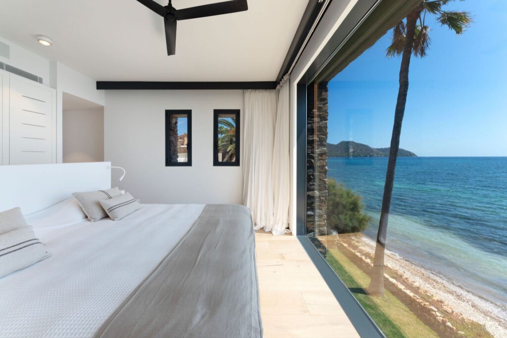 4-bed frontline villa in Port Verd, Son Servera, Mallorca