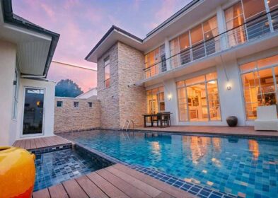 4-bed pool villa with large plot in Chalong, Phuket