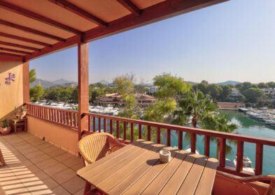 2-bed penthouse with marina access in Santa Ponsa, Mallorca