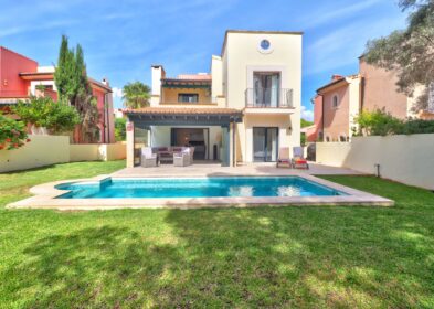 4-bed villa with private pool and golf views in Nova Santa Ponsa, Mallorca