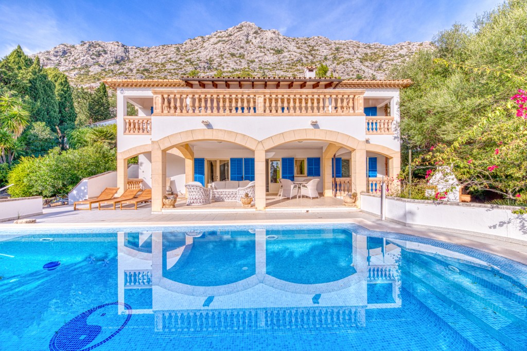 4-bed detached villa with pool and mountain views in La Font, Pollensa, Mallorca