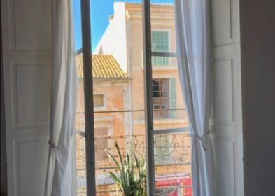 3-bed apartment with wooden beams and roof terrace near Plaza San Francesc, Palma de Mallorca