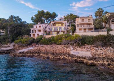 6-bed oceanfront villa in Alcanada, Alcudia, Mallorca