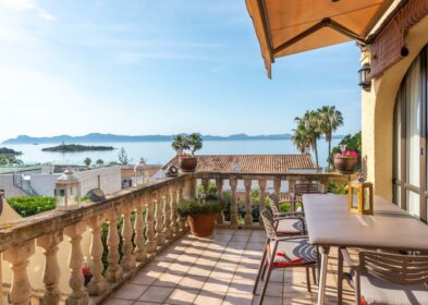 5-bed villa with pool and sea views in Alcanada, Alcúdia, Mallorca
