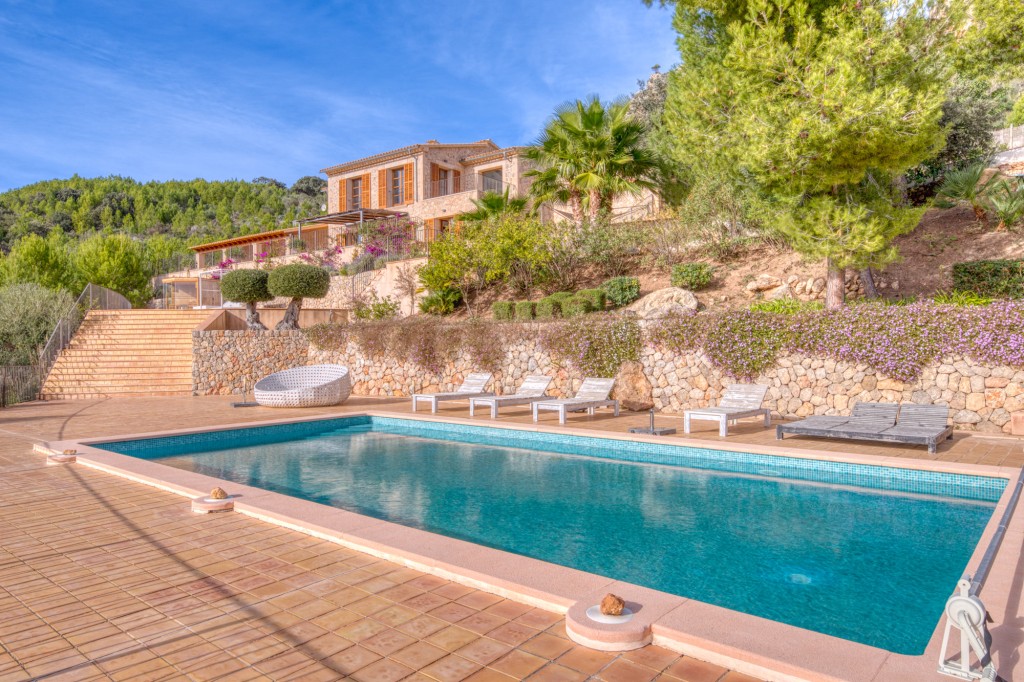 4-bed luxury finca with mountain views in Andratx, Mallorca