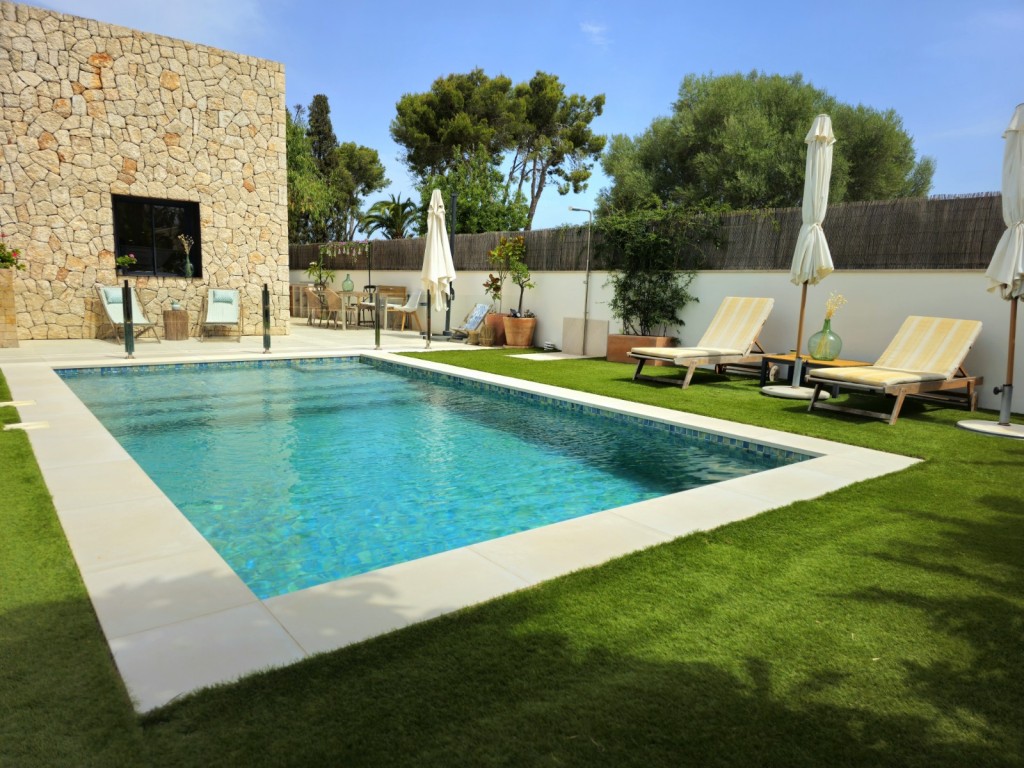 4-bed solar-powered villa with saltwater pool in Marratxi Mallorca