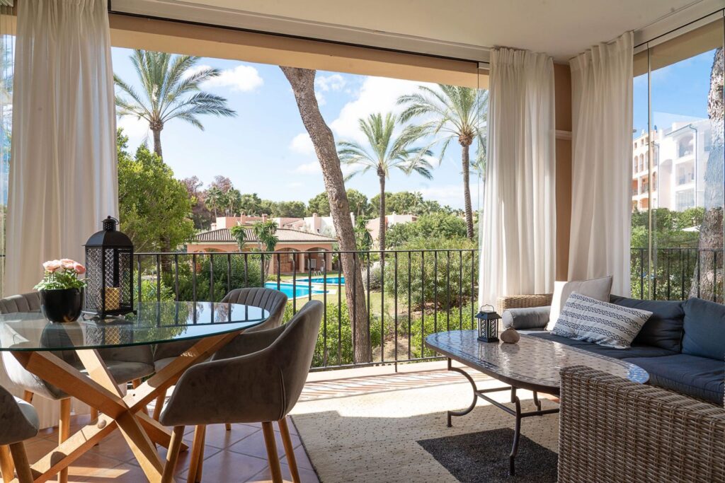 3-bed apartment with views over gardens and pool in Penyes Rotges Golf, Nova Santa Ponsa, Calvia, Mallorca