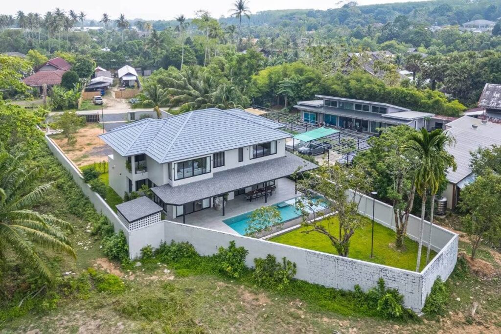 4-bed renovated garden pool villa in Pa Klok, Phuket