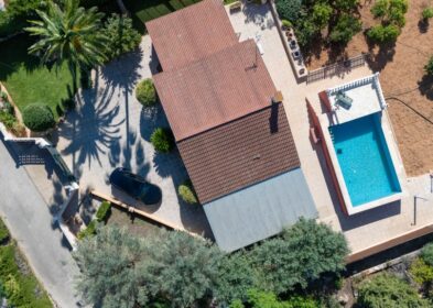 2-bed single-level mountain-view villa with private garden and pool in Palma de Mallorca