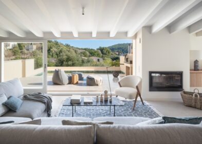 4-bed reformed townhouse with pool and mountain views in Pollensa, Mallorca