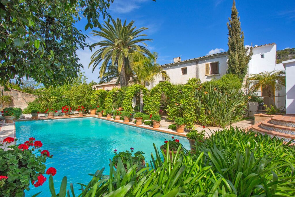 6-bed renovation villa opportunity in Calvia, Mallorca