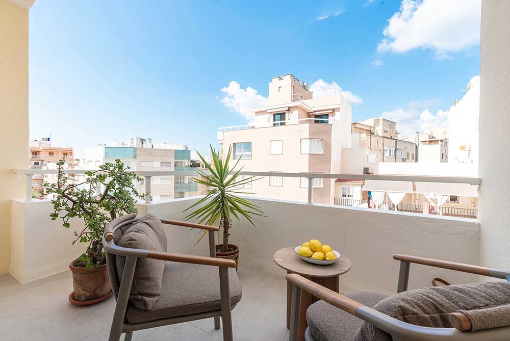 Sea view apartment in Santa Catalina, Palma – 3-bed, newly renovated, 137 sqm