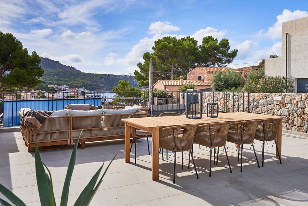 New 3-bed apartment with terrace in Sant Elm Mallorca near the sea