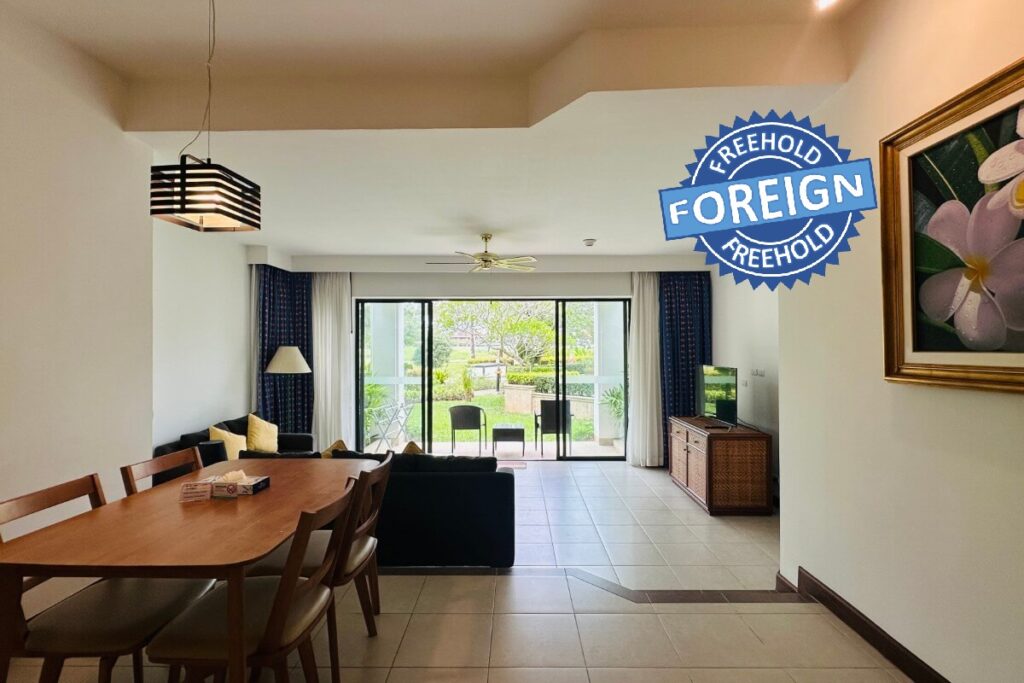 1-bed golf course view condo in Laguna, Phuket