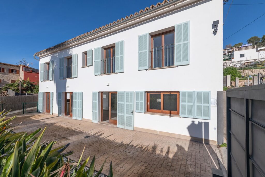 4-bed family villa with garden in Calvia village, Mallorca