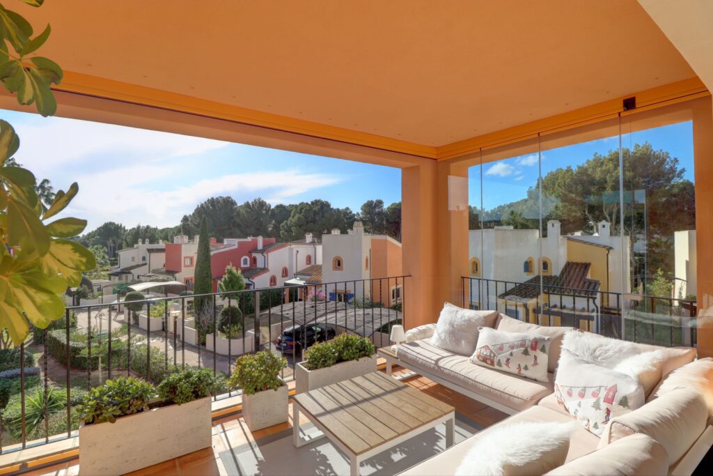 2-bed ground floor apartment with garden and pool access in Santa Ponsa, Mallorca